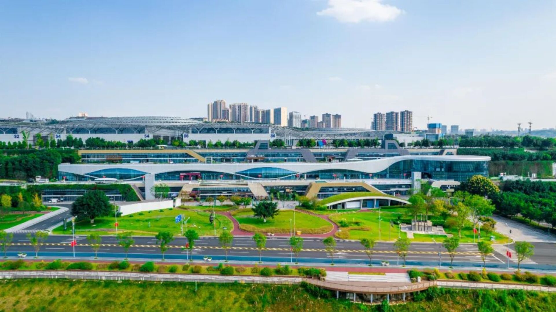 Wang Jumeng | Accelerate the Development of Chongqing's Design Industry and Promote the Creation of a City of Design 2 Yuelai Panorama 7