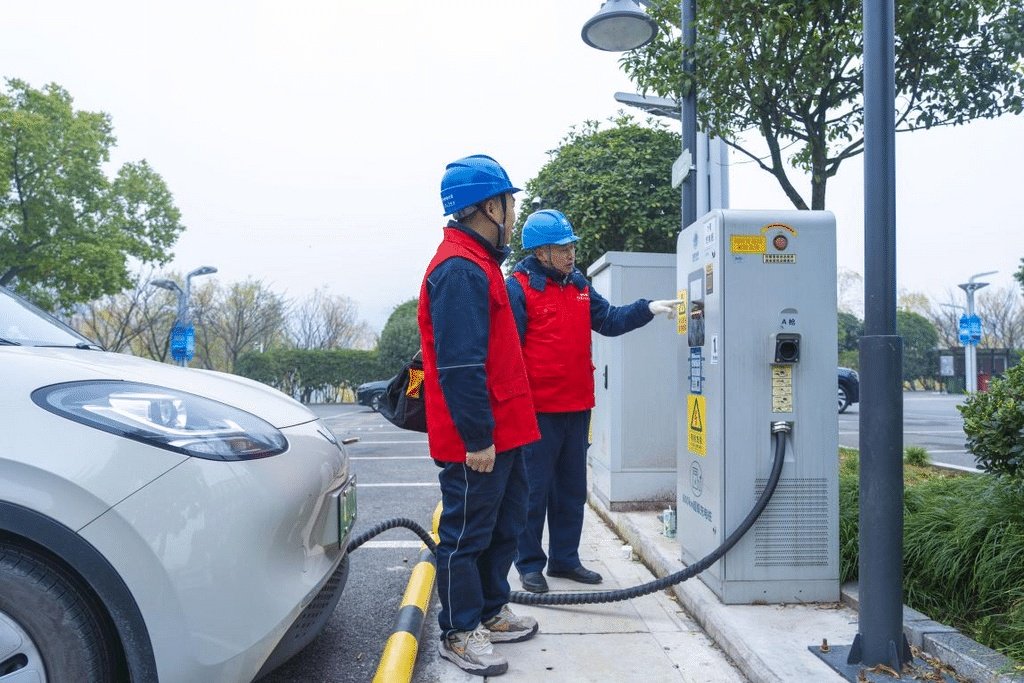 Nation's Largest in Scale, What Makes This "Super-Charging City" a Leader? 5 20260327 chongqing super charging city scale national first 9